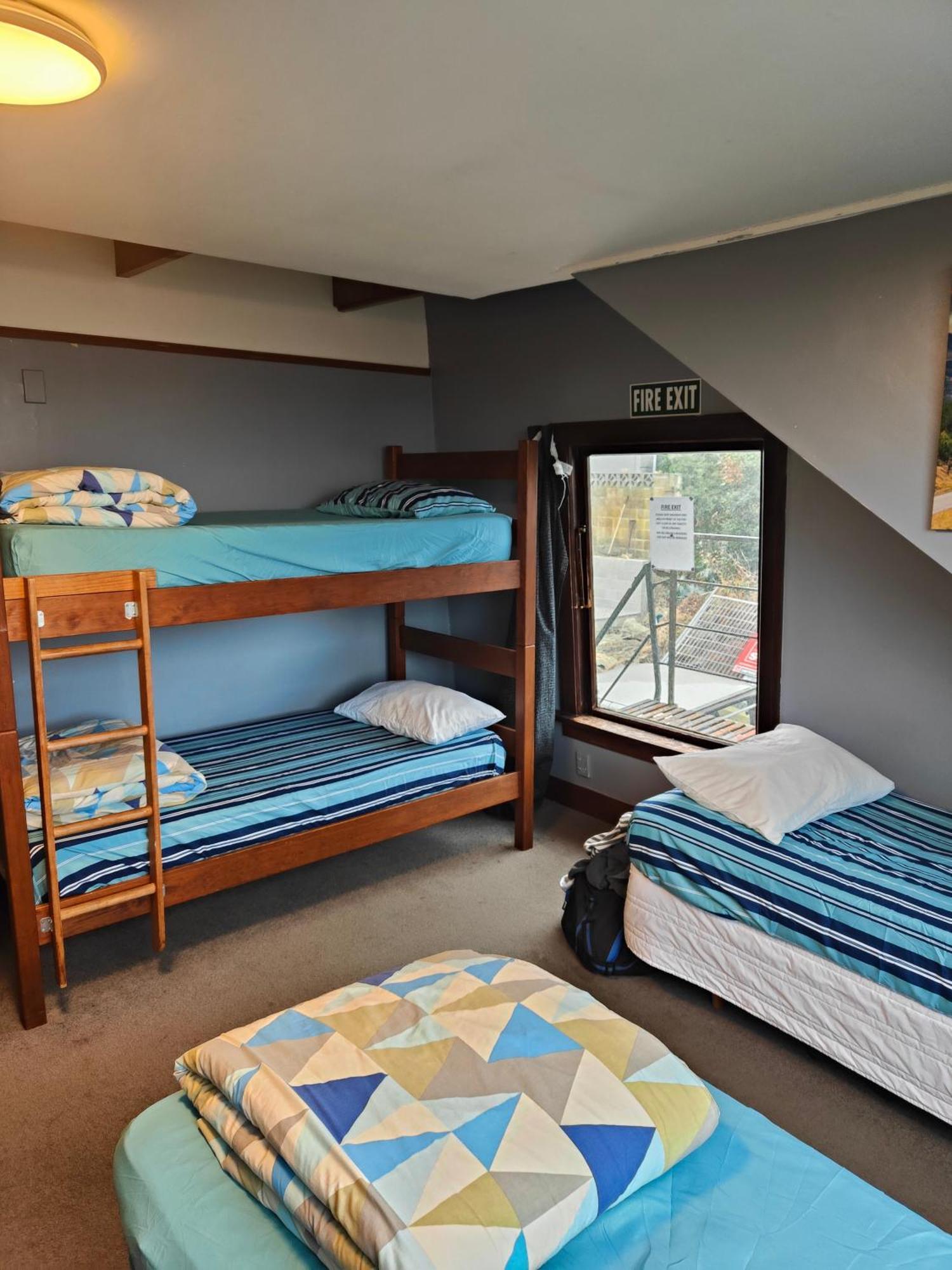 Hostel Manor House Backpackers Dunedin Exterior foto